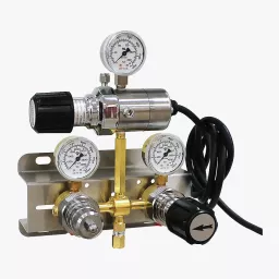 Brass pressure differential switchover for high purity carbon dioxide or nitrous oxide